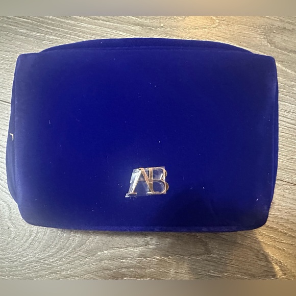 Augustinus Bader Skincare Set with Blue Velvet Pouch - Picture 2 of 4